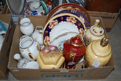 Lot 510 - Box - assorted ceramics to include a Wedgwood...