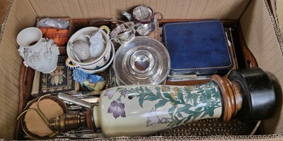 Lot 582 - A box of assorted items to include brass...