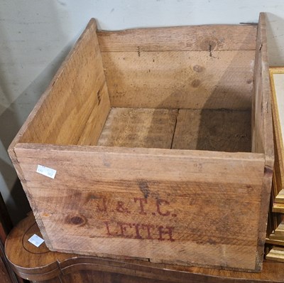 Lot 707 - A vintage wooden crate "Winand Fookink",...