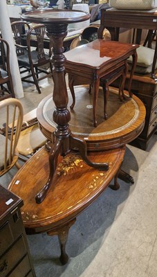 Lot 733 - A group of furniture to include oval brass...