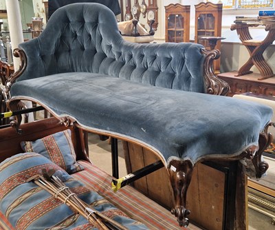 Lot 769 - A Victorian blue velvet upholstered chaise...