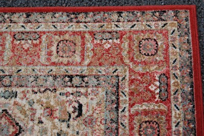 Lot 927 - A machine-made Keshan Supreme rug,...