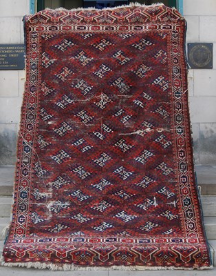 Lot 930 - A Persian rug, late 19th/early 20th century,...