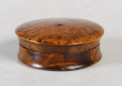 Lot 245 - A mid-19th century treen circular snuff box,...