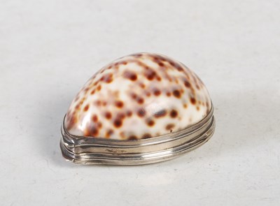 Lot 255 - A late 18th century cowrie shell snuff box,...