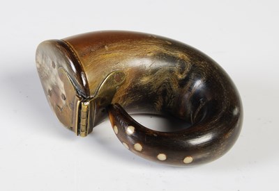 Lot 251 - A late 18th century Scottish curly horn snuff...