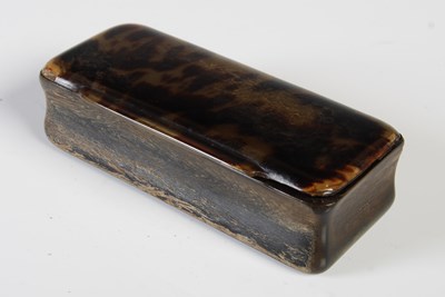 Lot 270 - An early 19th century horn oblong snuff box,...