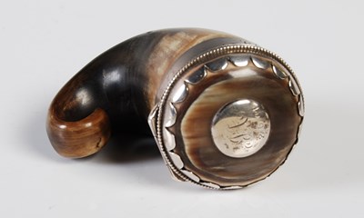 Lot 275 - A late 18th century Scottish curly horn snuff...