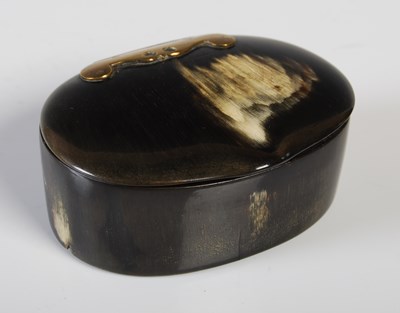 Lot 348 - A late 18th century Scottish horn oval snuff...