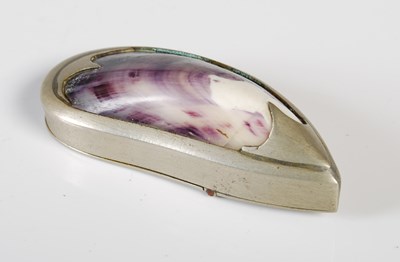 Lot 271 - A 19th century mussel shell snuff box, with...