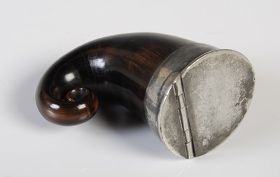 Lot 267 - A 19th century Scottish curly horn snuff mull,...