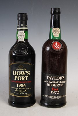 Lot 261 - Two bottles of vintage Port include Dows 1986...