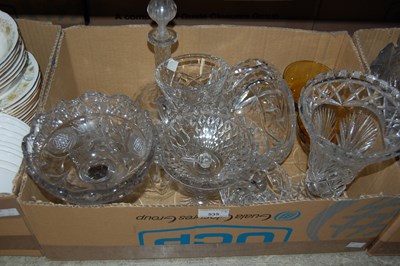 Lot 535 - Two boxes of mixed glassware to include a...