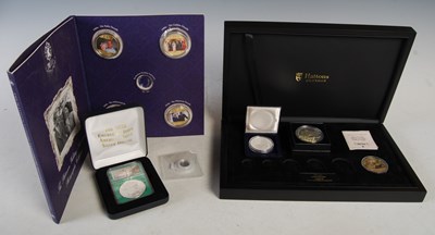 Lot 117 - A collection of assorted silver, gold plated...