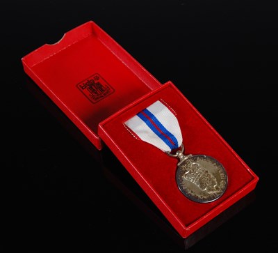 Lot 184 - A Silver Jubilee medal 1952-1977, in envelope...