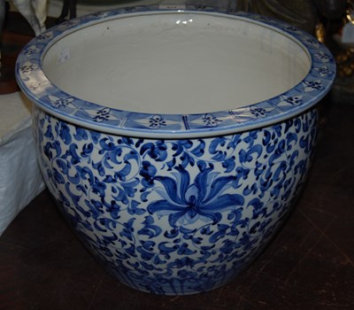 Lot 414 - A decorative blue and white porcelain...