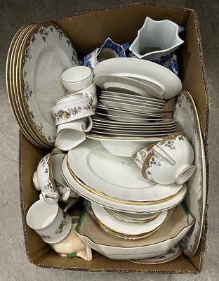 Lot 461 - Two boxes - assorted tea and dinner ware to...