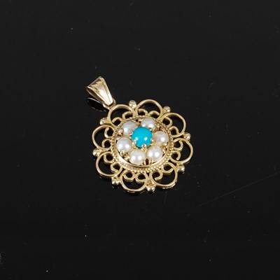 Lot 216 - A 9ct gold, turquoise and split pearl pendant,...