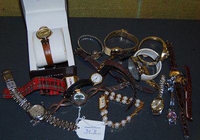 Lot 80D - A collection of assorted vintage ladies...