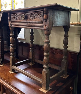 Lot 583 - A group of furniture to include an oak...