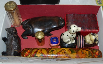 Lot 431 - Box - assorted items to include a Persian...