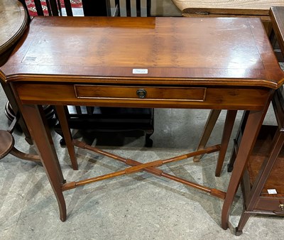 Lot 746 - A collection of furniture to include a...