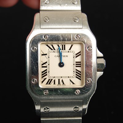 Lot 636 - A ladies Cartier stainless steel Santos 1565...