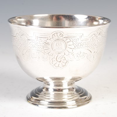 Lot 556 - A fine George II Irish silver sugar basin, by...