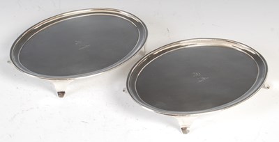 Lot 563 - A pair of Irish George III silver oval salvers,...