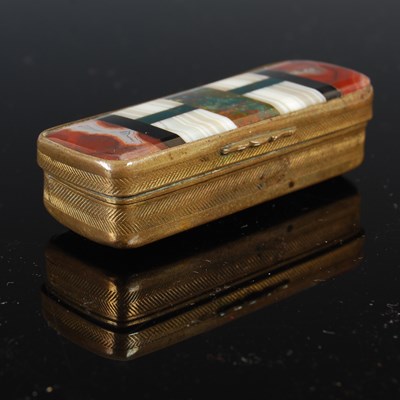 Lot 173 - A gilt metal oblong snuff box, with...