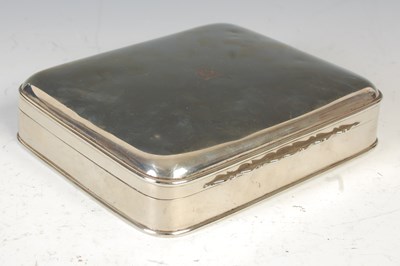 Lot 527 - A 19th century Sheffield plate sandwich box,...