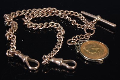 Lot 747 - A 9ct gold graduated Albert chain, with T-bar...