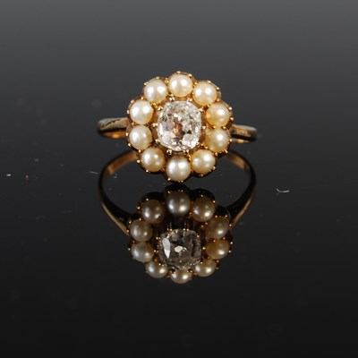 Lot 685 - A late 19th/early 20th century yellow metal...