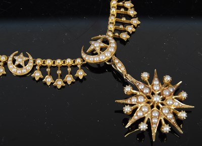 Lot 729 - A late 19th/ early 20th century yellow metal...