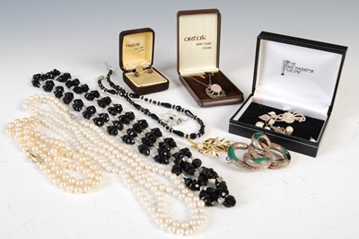 Lot 648 - A collection of assorted costume jewellery, to...