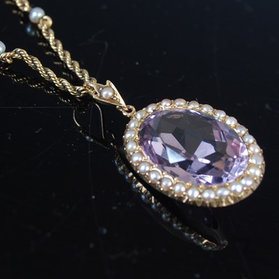 Lot 702 - An Edwardian oval amethyst & seed pearl...