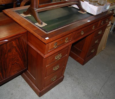 Lot 691 - A late 19th / early 20th century mahogany...