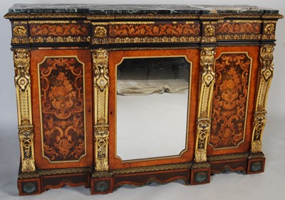 Lot 140 - An impressive pair of 19th century amboyna,...