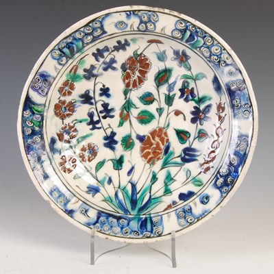 Lot 869 - An Iznik Turkish pottery dish, late 16th...