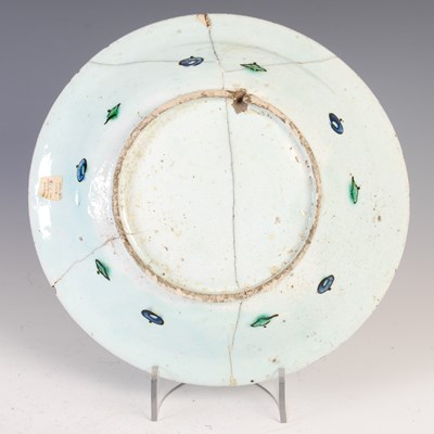 Lot 868 - An Iznik Turkish pottery dish, late 16th...