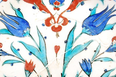Lot 874 - An early Iznik Turkish pottery dish, mid 16th...