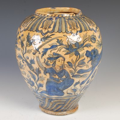 Lot 877 - A large Persian Safavid pottery blue and white...
