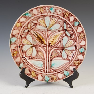 Lot 902 - A Turkish Tekfaserria pottery plate, 19th...