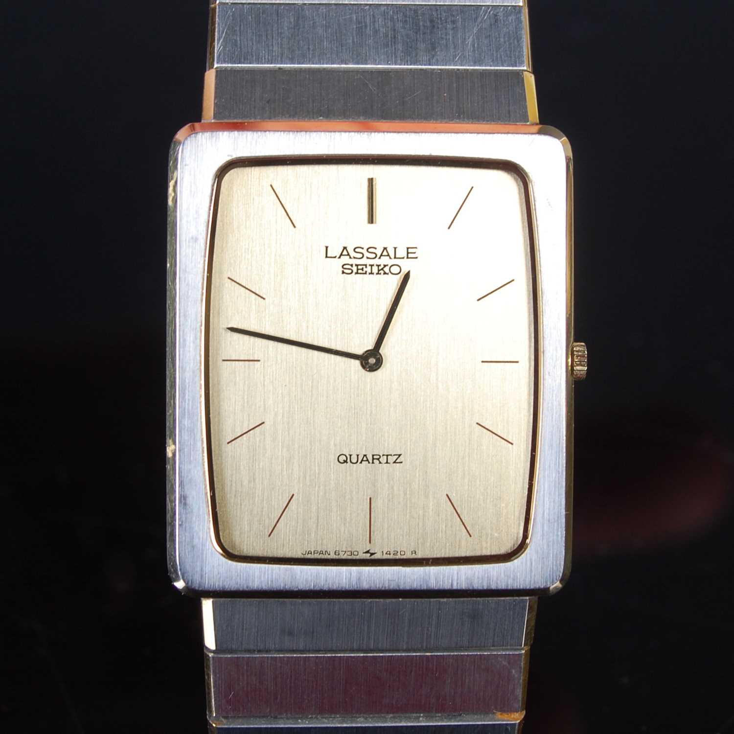 Lot 43 - A vintage Lassale Seiko Quartz stainless steel...