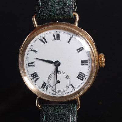 Lot 82 - A vintage 9ct gold cased wristwatch, the...