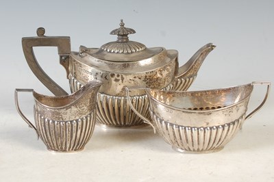 Lot 133 - A Sheffield silver three piece bachelors...