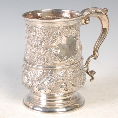 Lot 194 - A George II silver tankard, Newcastle 1759,...