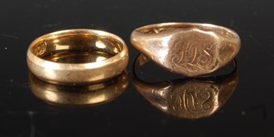 Lot 224 - A 9ct gold signet ring, 2.9 grams; together...