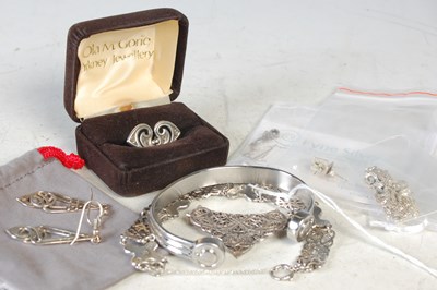 Lot 232 - A collection of assorted silver jewellery to...