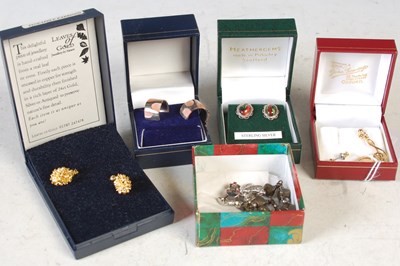 Lot 295 - A box containing a collection of assorted...